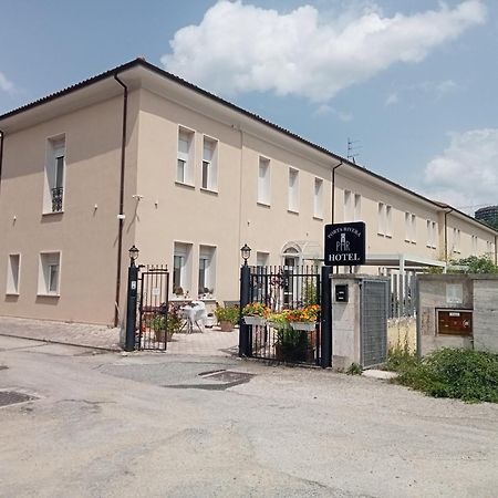 Hotel Porta Rivera LʼAquila Exteriör bild