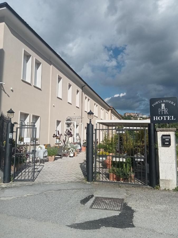 Hotel Porta Rivera LʼAquila Exteriör bild